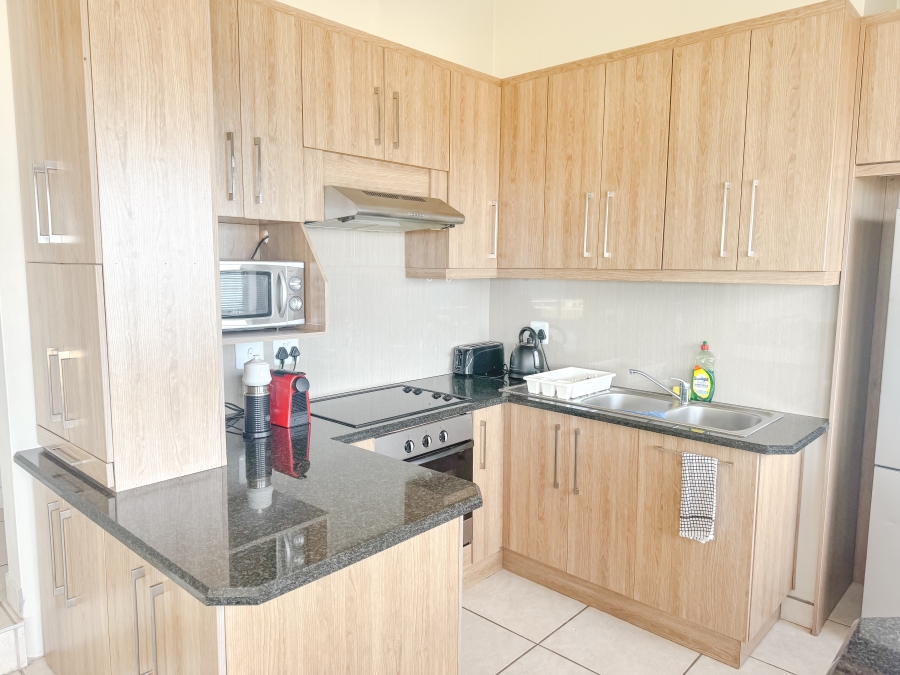 To Let 3 Bedroom Property for Rent in Signal Hill Western Cape